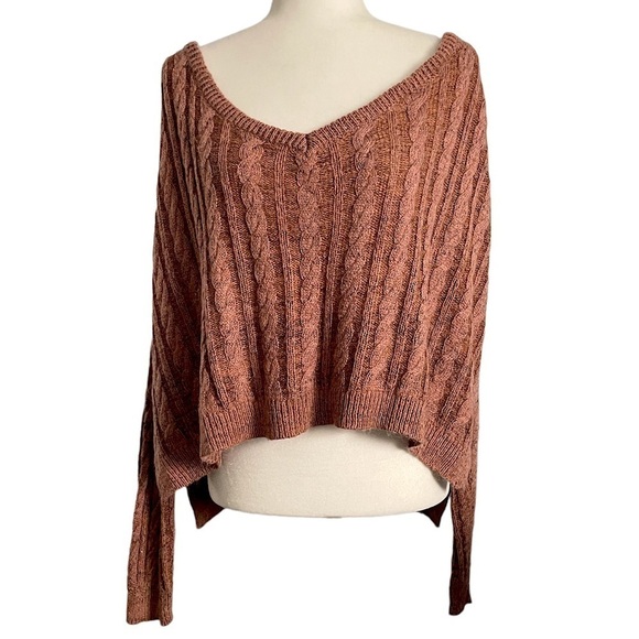 Textile Elizabeth and James oversized cropped cable knit sweater size M - Picture 4 of 15